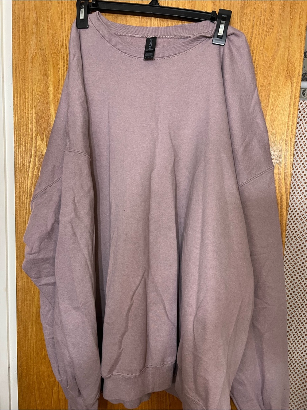Gildan Oversized Crewneck Sweatshirt in Dusty Mauve